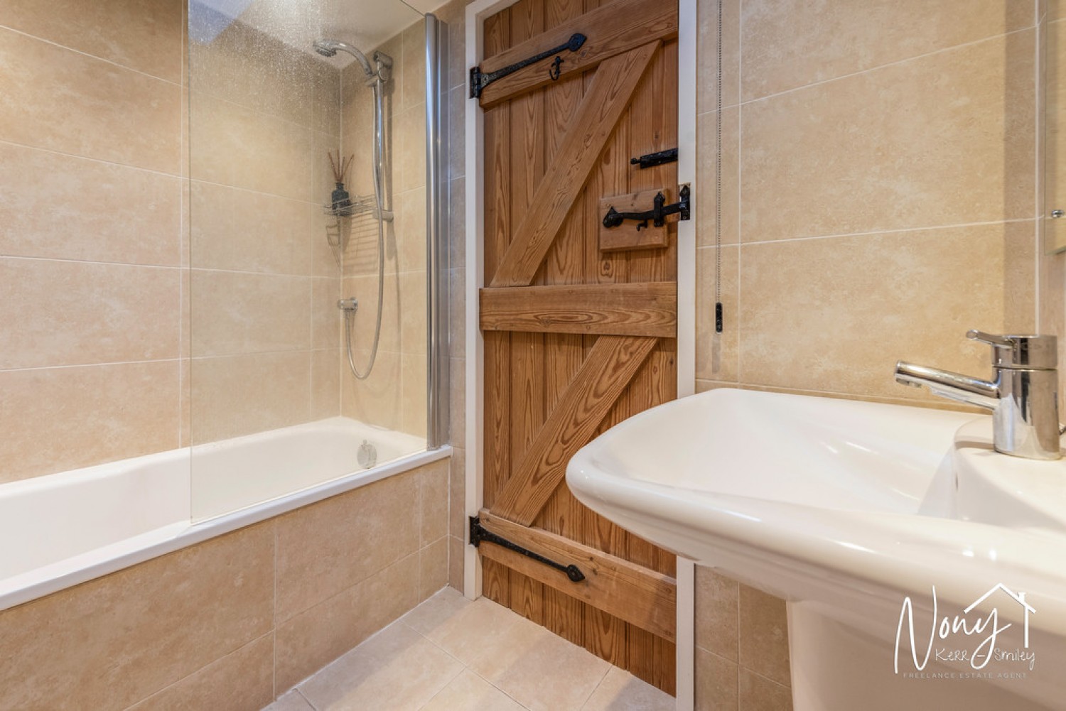 2 bedroom House for Sale Easton, Winchester