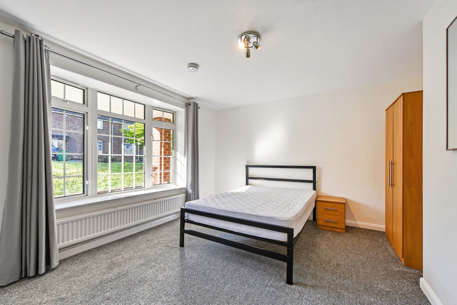 4 bedroom House for Sale Imber Road, Winnall, Winchester