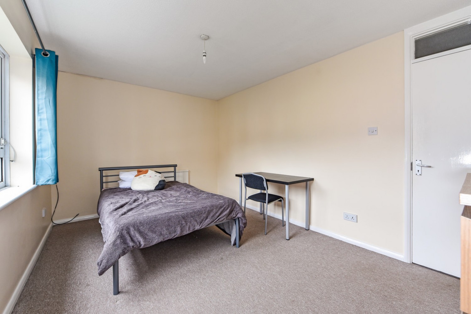 3 bedroom Flat for Sale Woolford Close