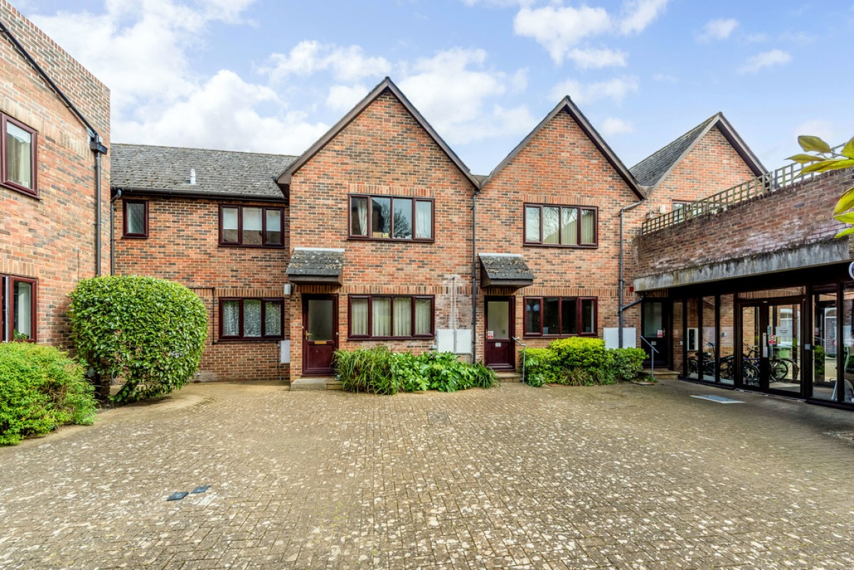 Bilberry Court, Staple Gardens