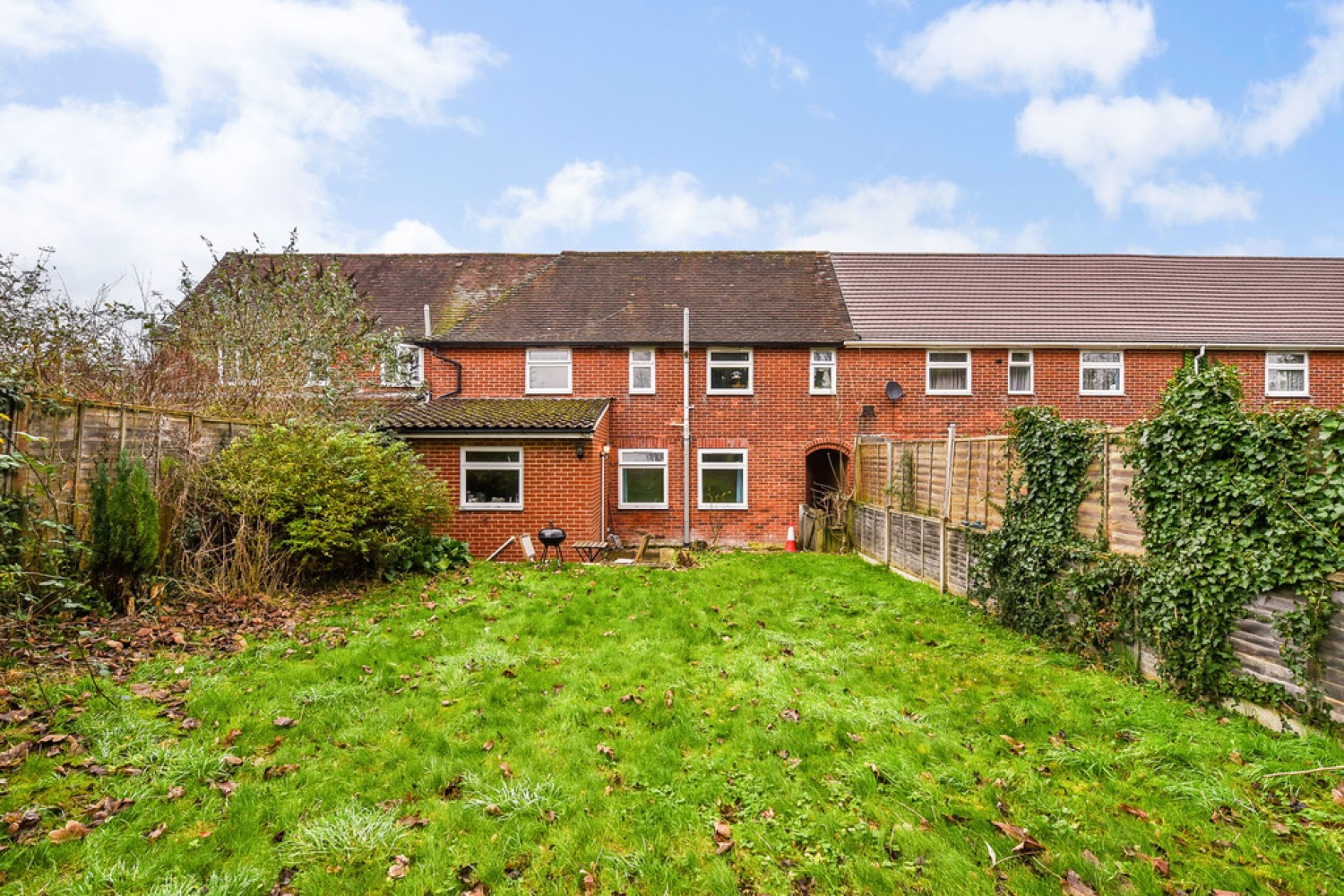 4 bedroom House for Sale Stuart Crescent, Winchester