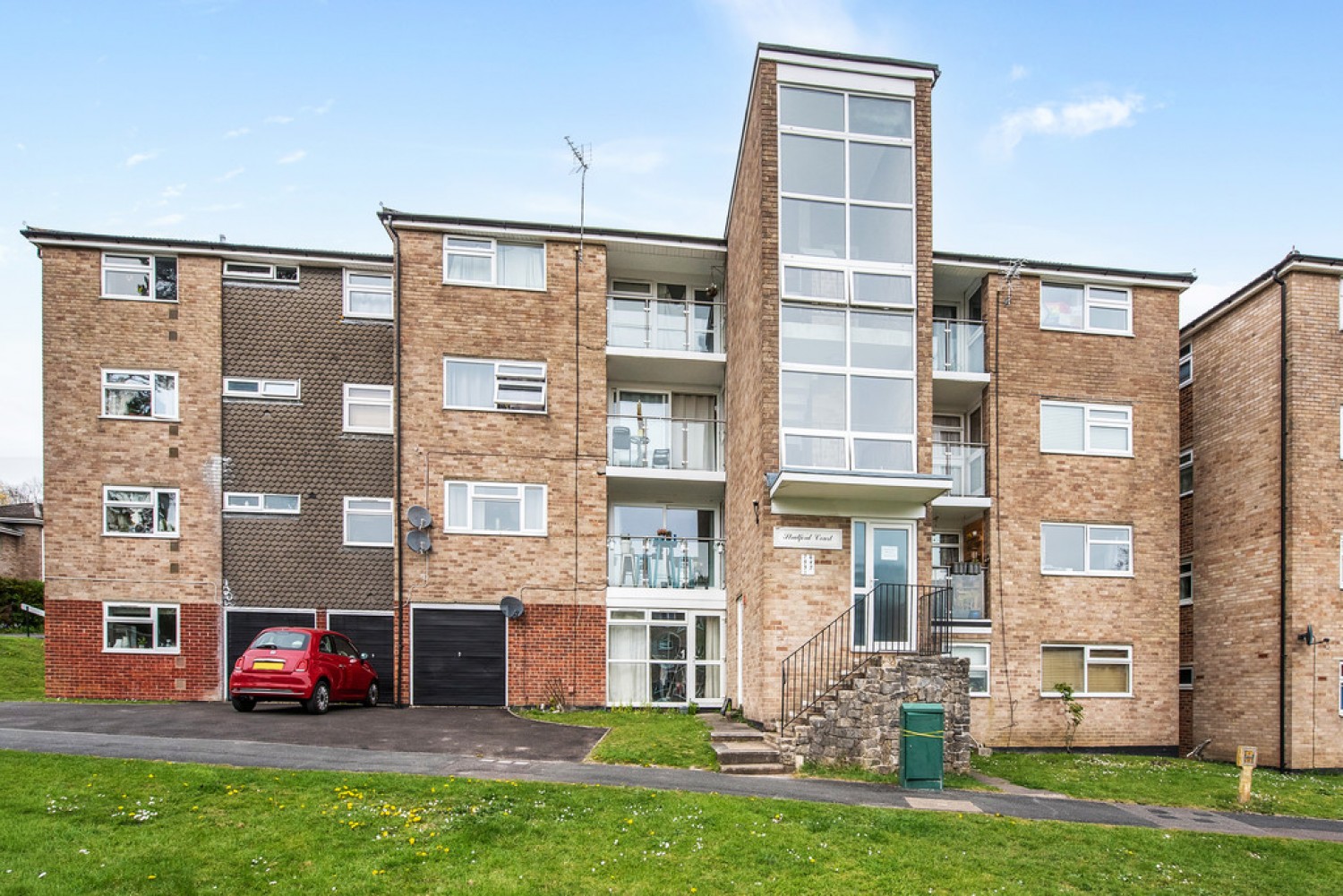2 bedroom Flat for Sale Stratford Court, Northlands Drive
