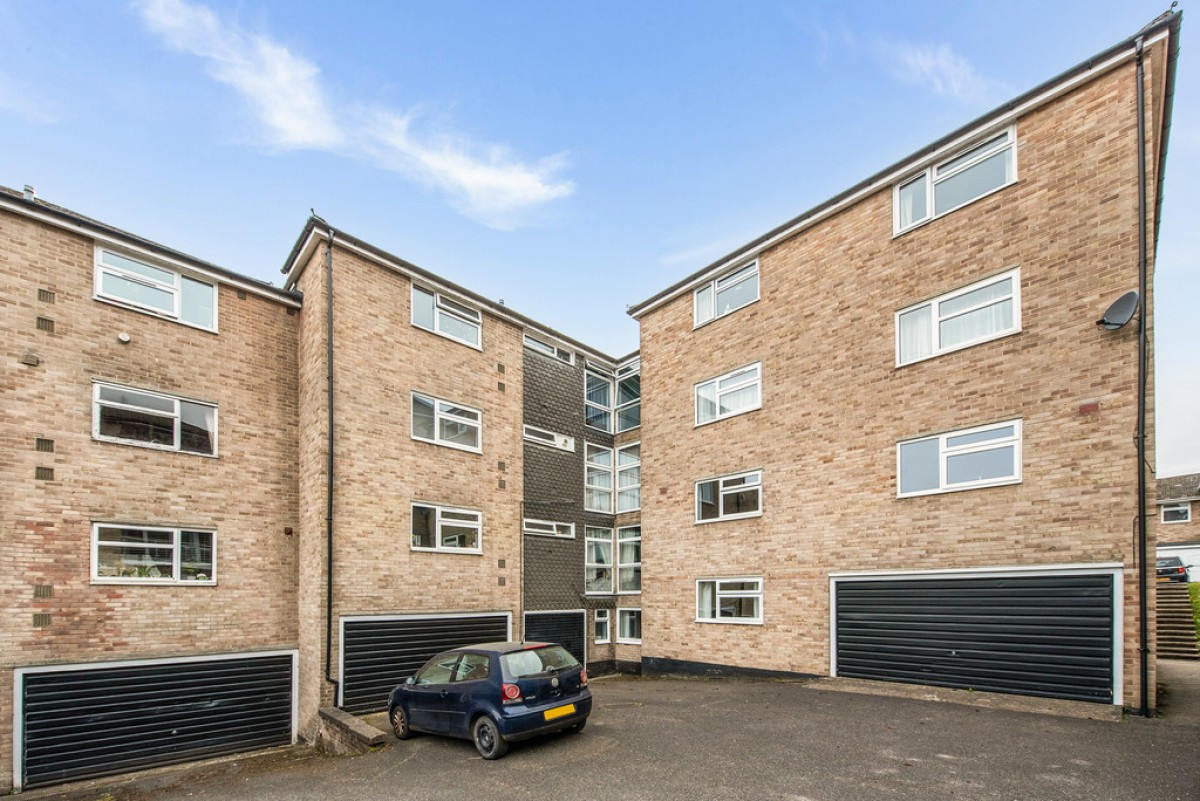 Stratford Court, Northlands Drive