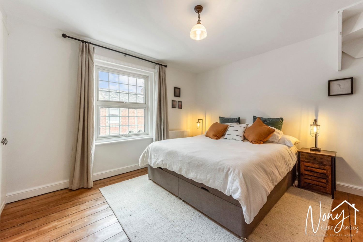 3 bedroom House for Sale Hyde Abbey Road