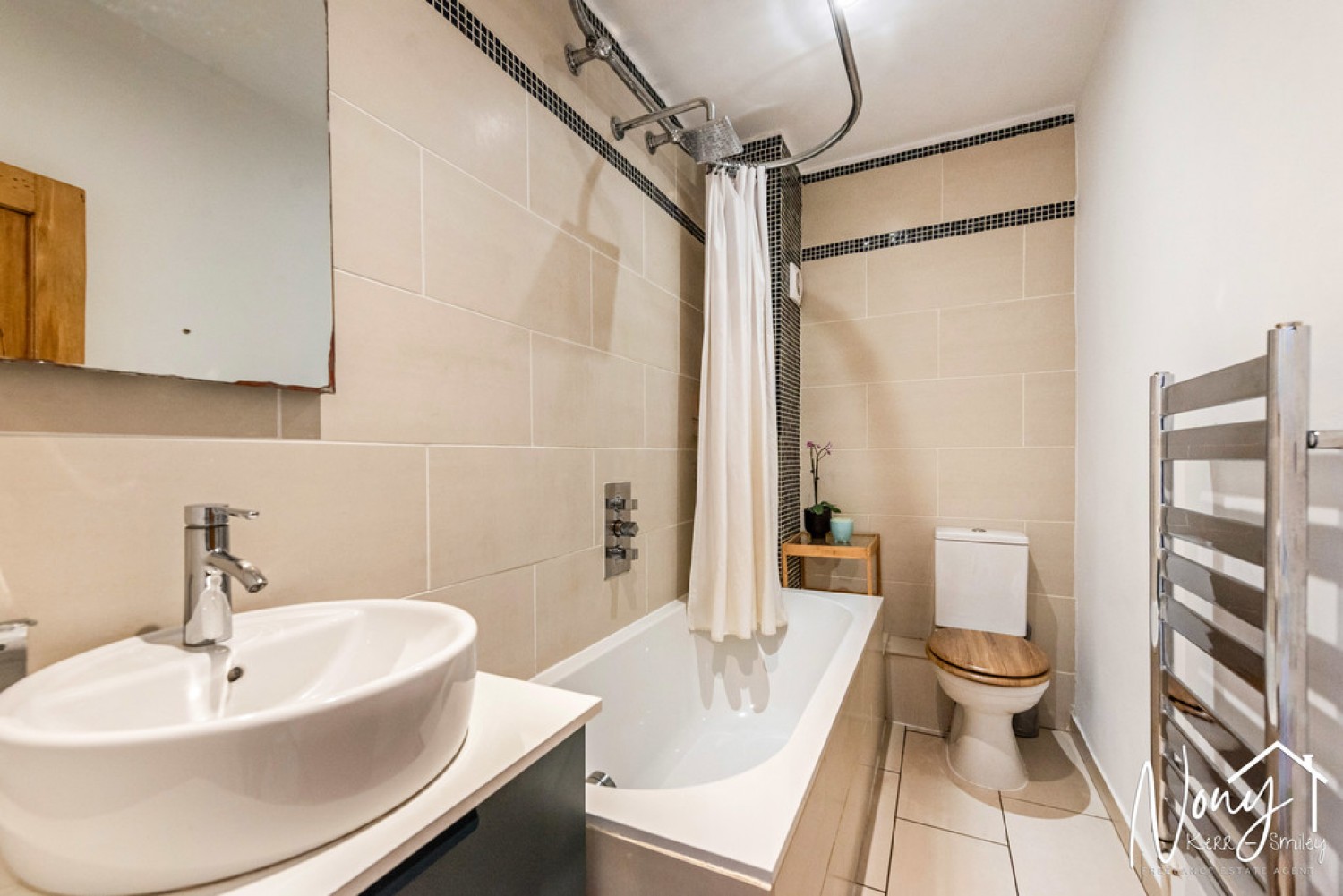 3 bedroom House for Sale Hyde Abbey Road