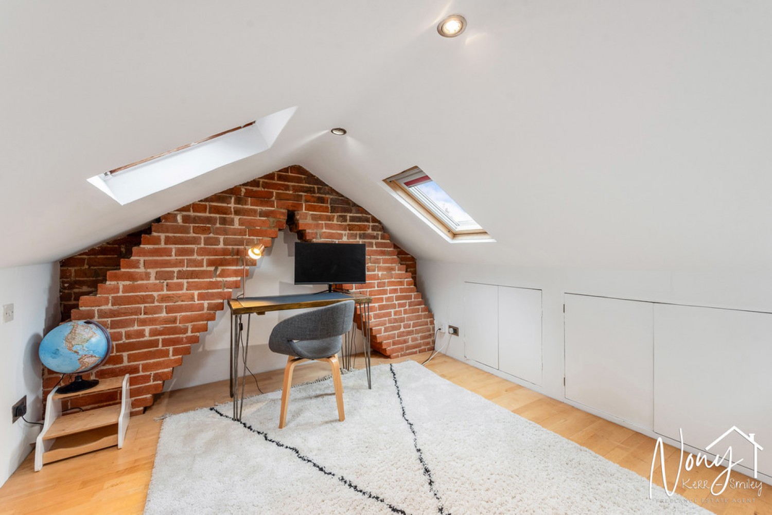 3 bedroom House for Sale Hyde Abbey Road