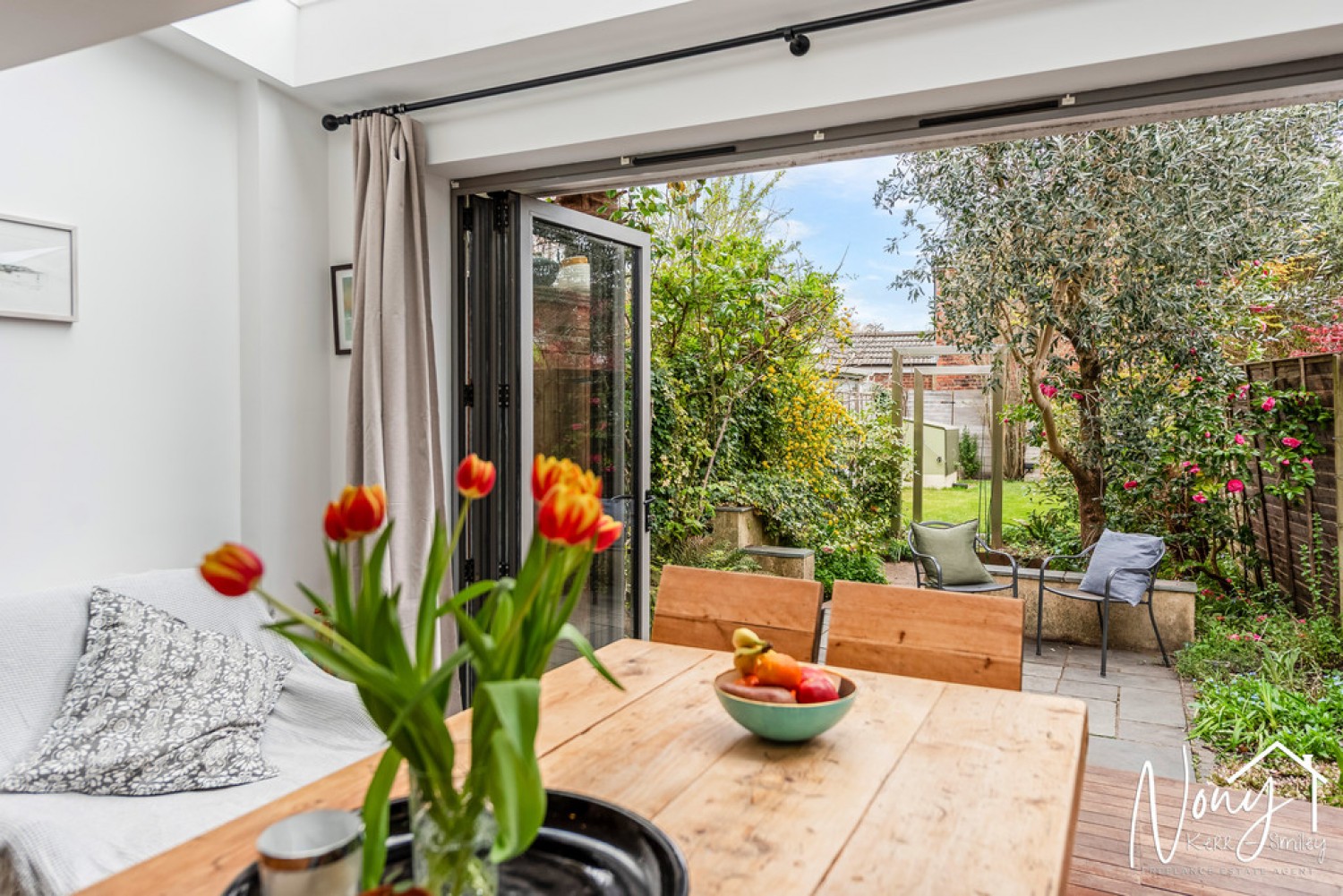 3 bedroom House for Sale Hyde Abbey Road