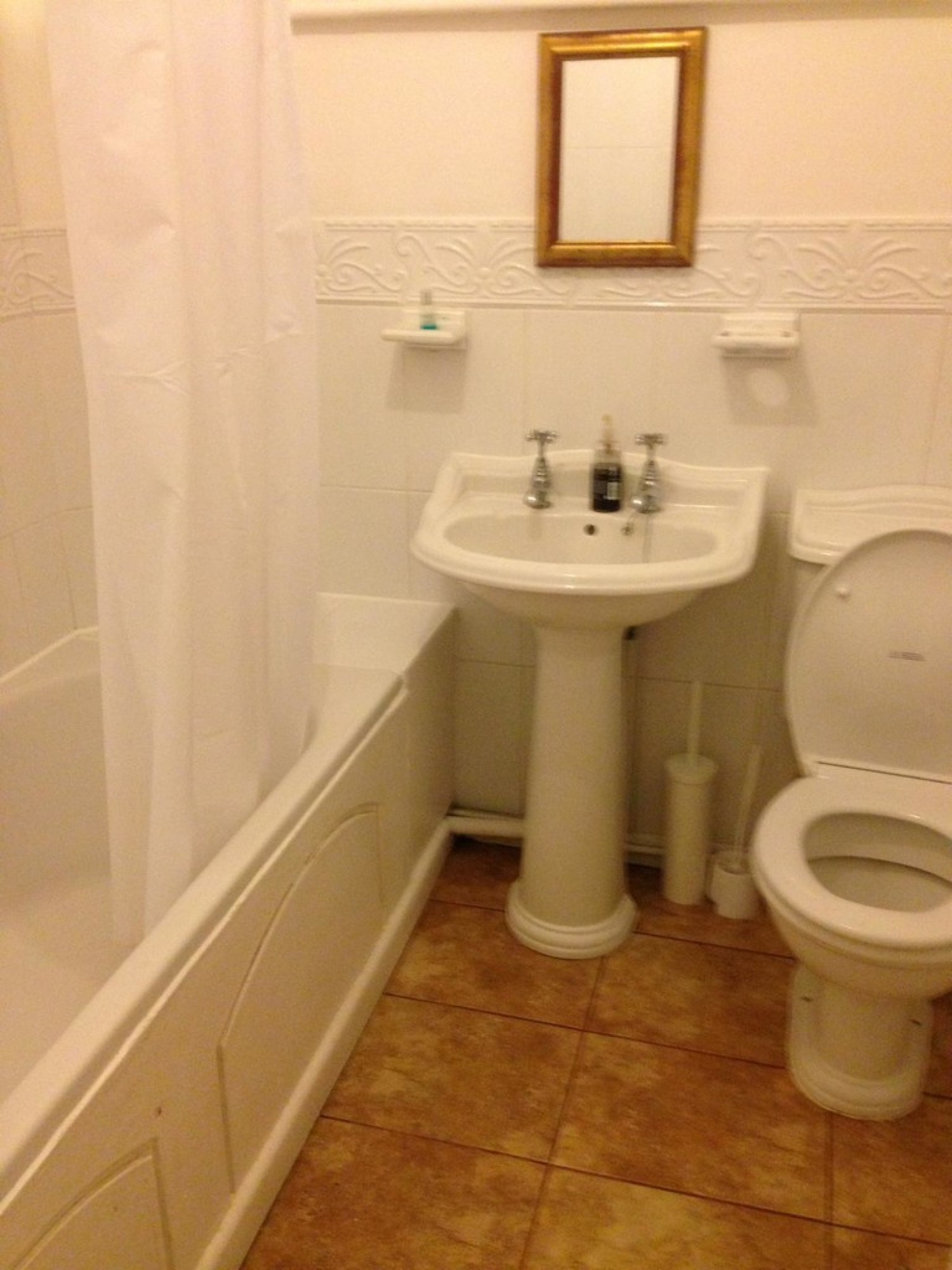 4 bedroom Flat for Letting Ripstone Gardens, Southampton