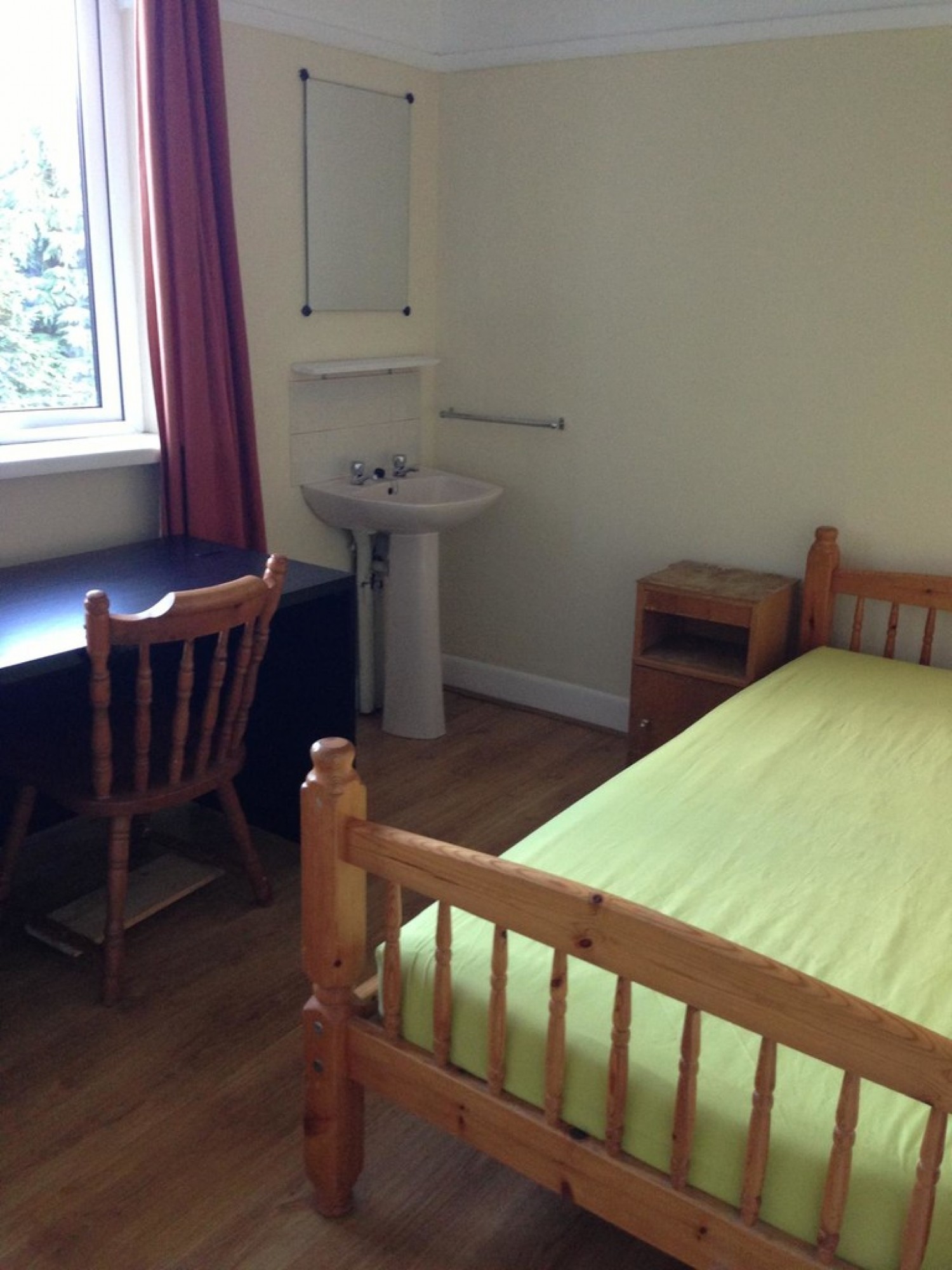 4 bedroom Flat for Letting Ripstone Gardens, Southampton