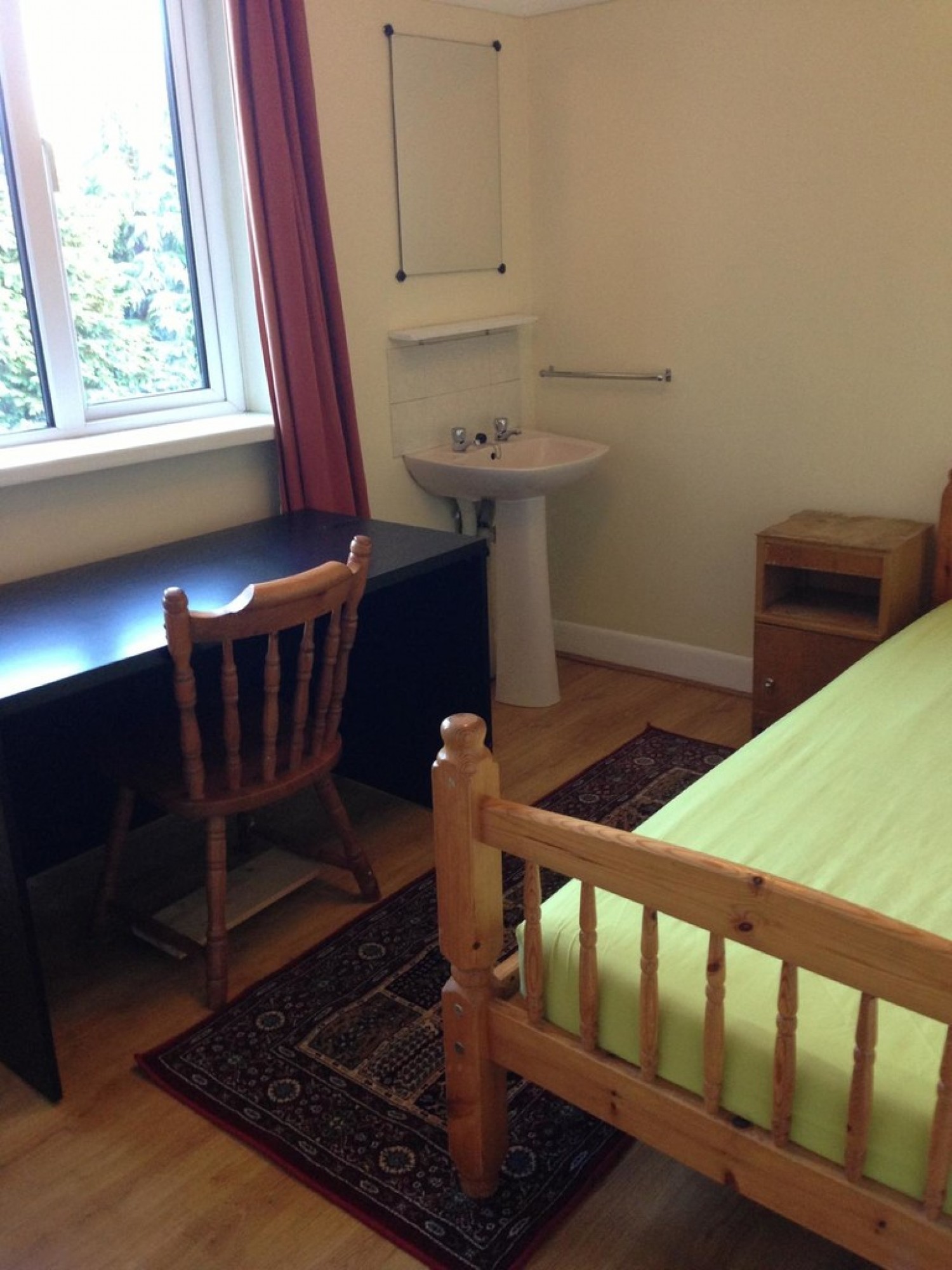 4 bedroom Flat for Letting Ripstone Gardens, Southampton