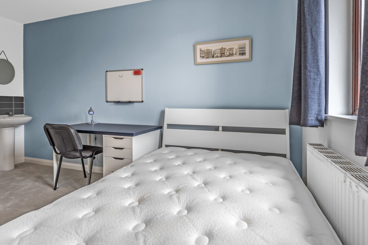 Ivy Close, Badger Farm, Winchester