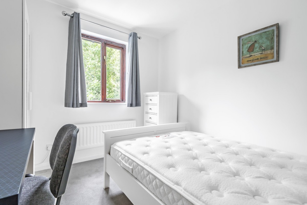 Ivy Close, Badger Farm, Winchester