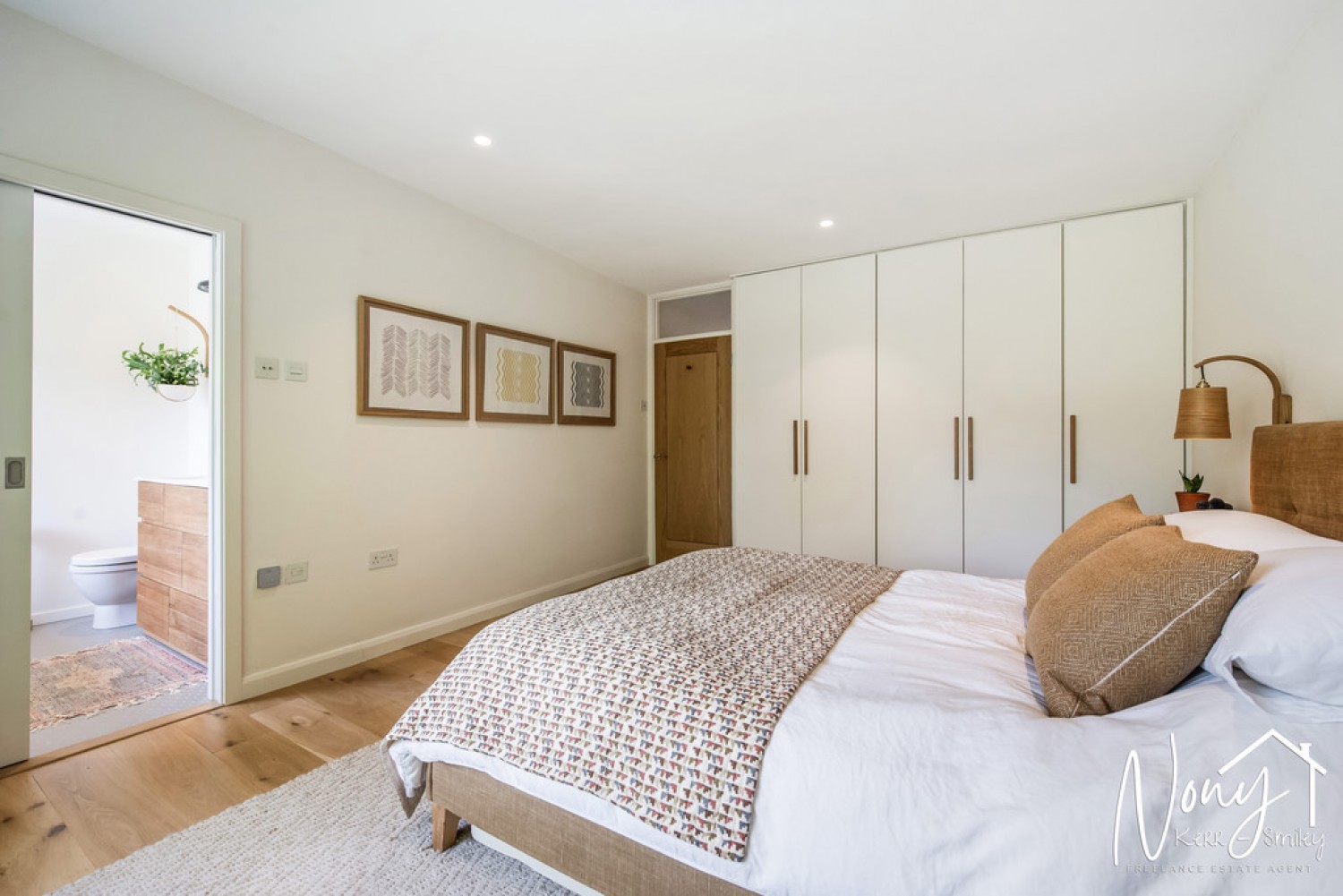 4 bedroom House for Sale Abbots Worthy, Winchester