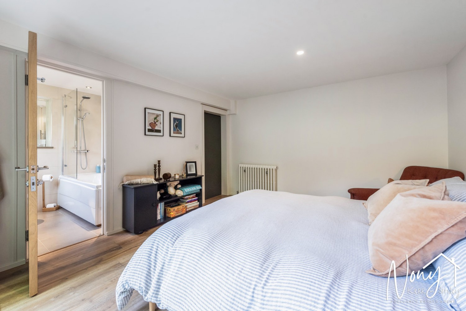 4 bedroom House for Sale Abbots Worthy, Winchester