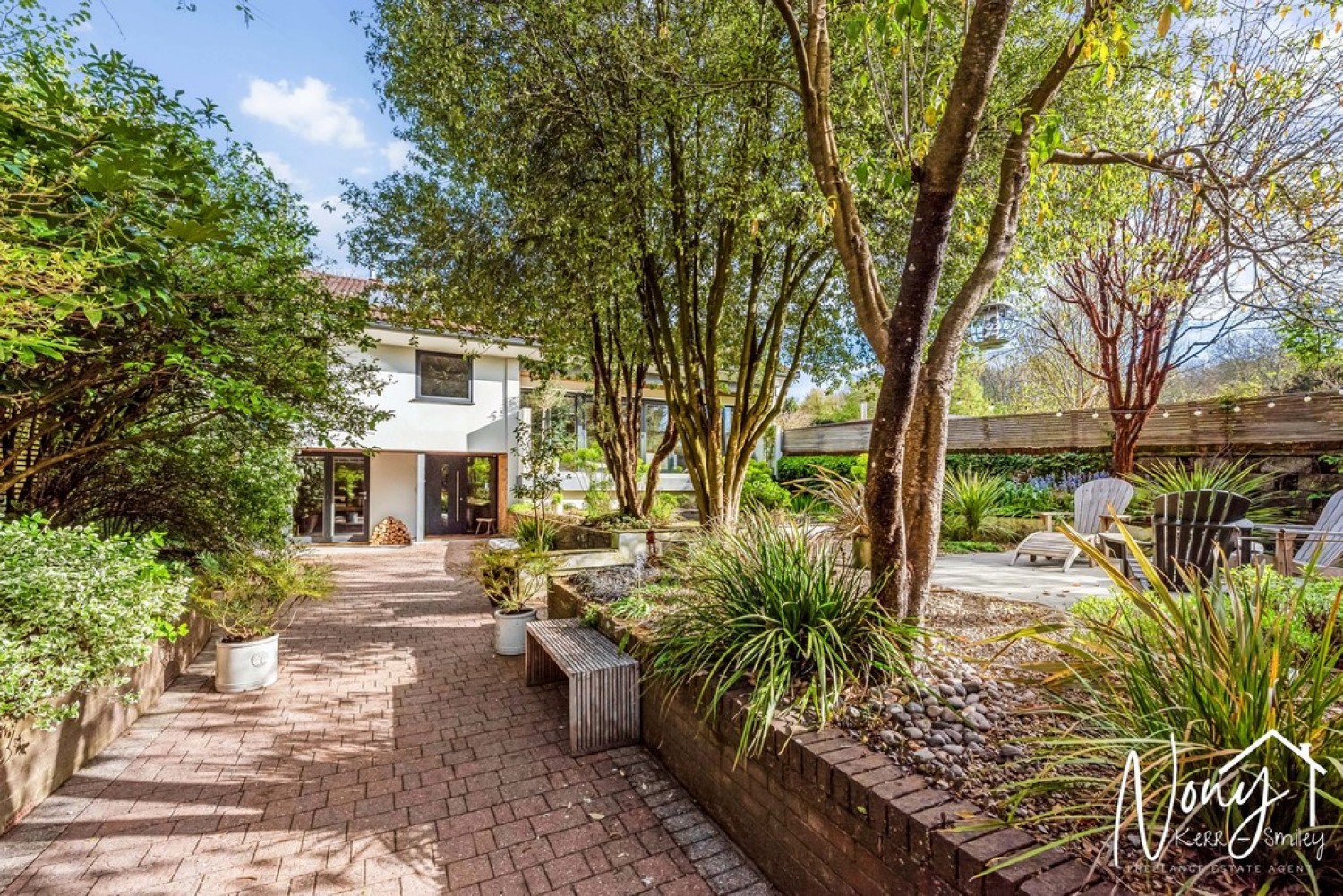 4 bedroom House for Sale Abbots Worthy, Winchester