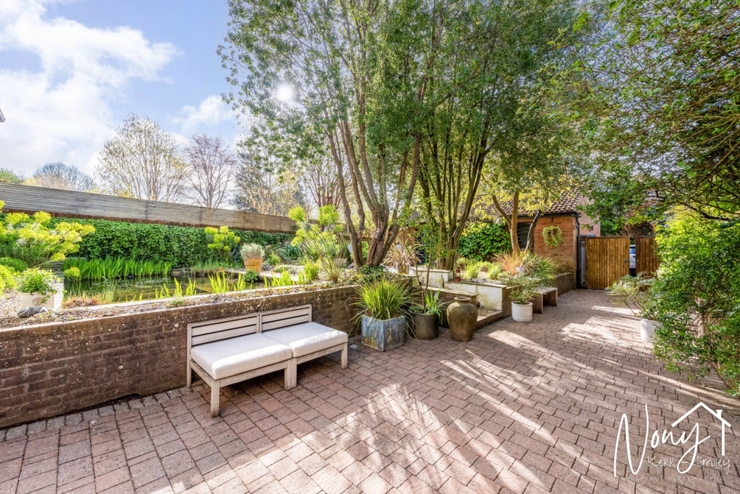 4 bedroom House for Sale Abbots Worthy, Winchester