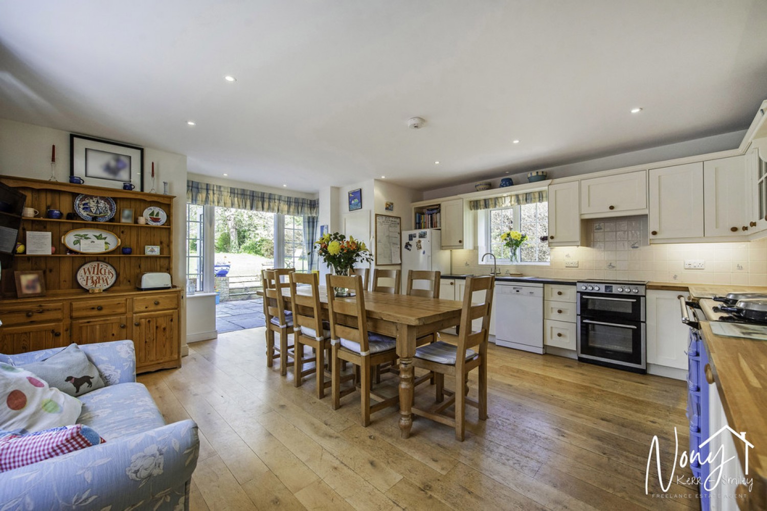 6 bedroom House for Sale Itchen Abbas