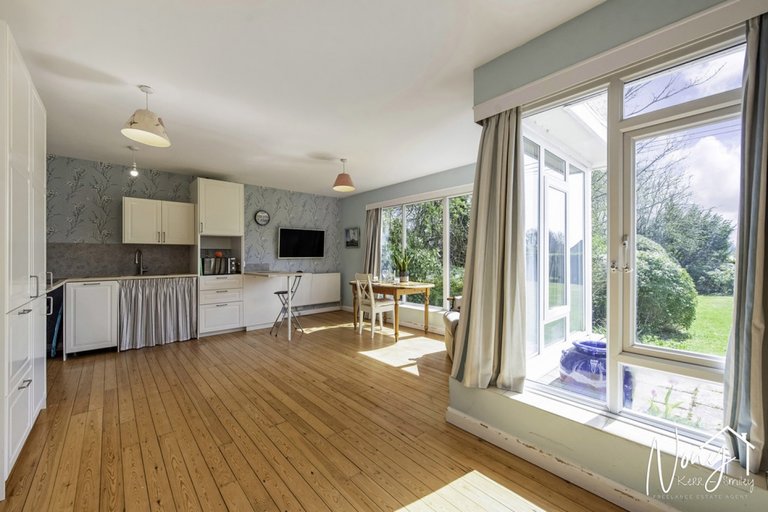 6 bedroom House for Sale Itchen Abbas