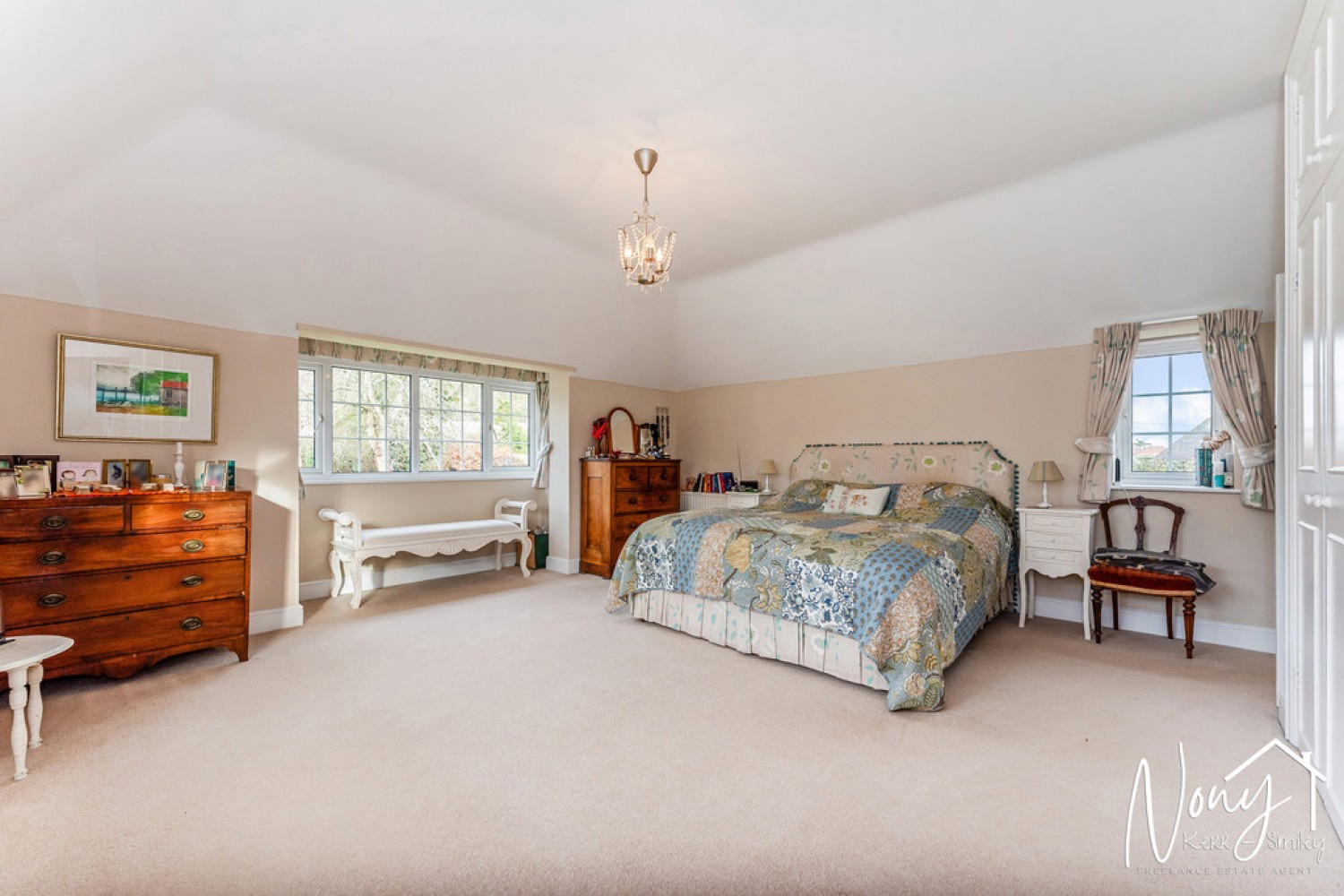 6 bedroom House for Sale Itchen Abbas