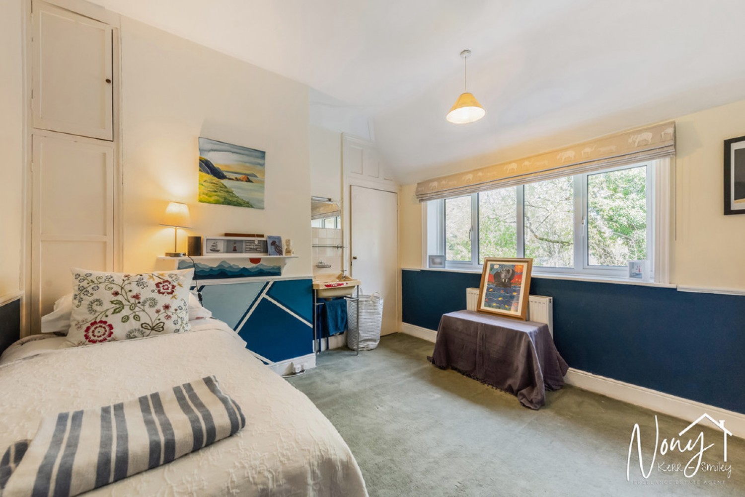 6 bedroom House for Sale Itchen Abbas