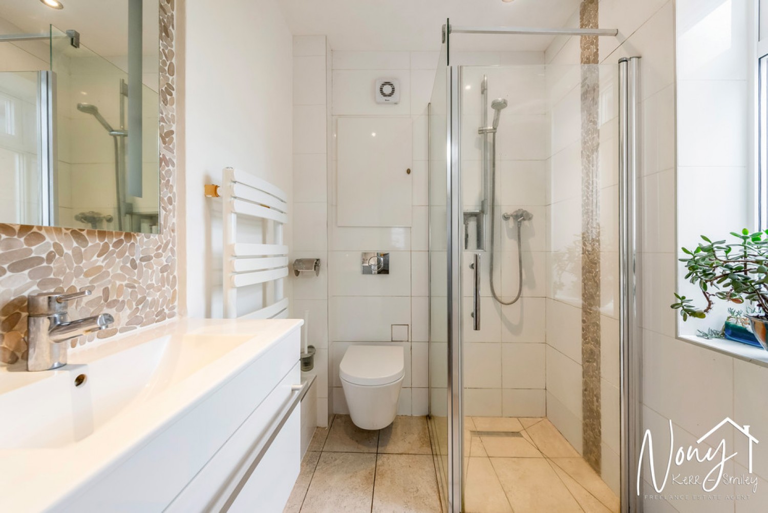 4 bedroom House for Sale Bull Farm, Lovedon Lane