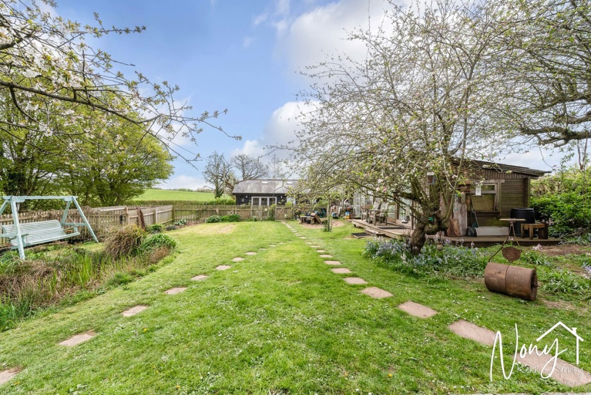 Bull Farm, Lovedon Lane