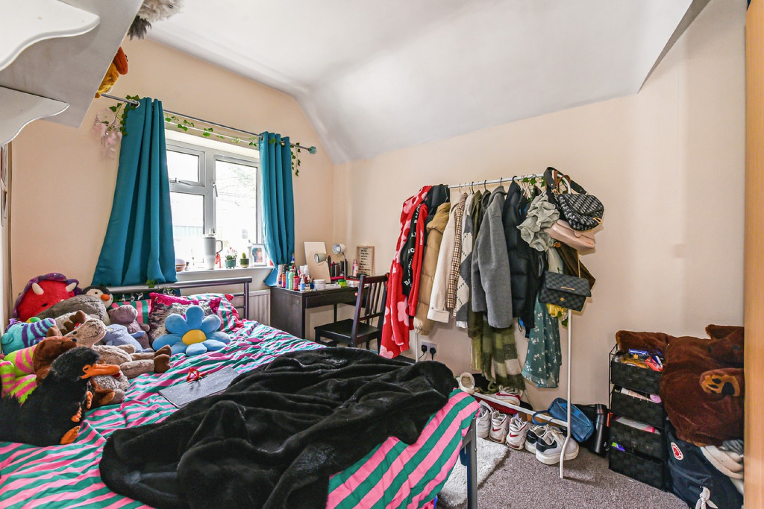 4 bedroom House for Sale Cromwell Road, Winchester
