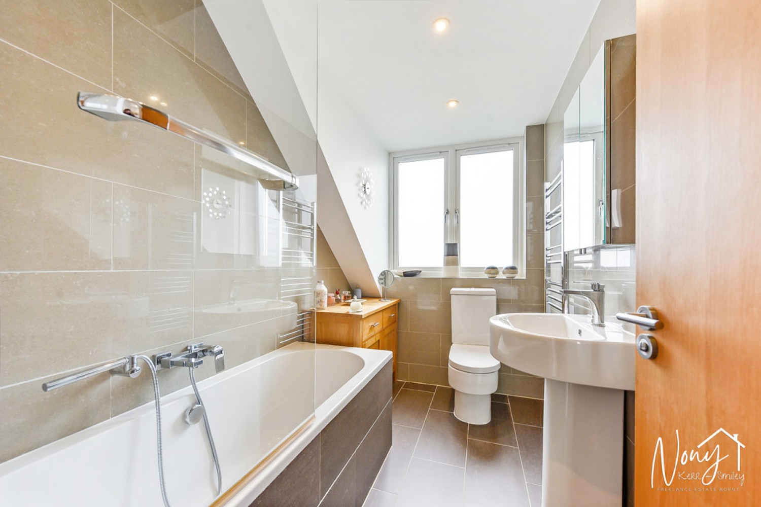 2 bedroom House for Sale Churchill Close, Kings Worthy