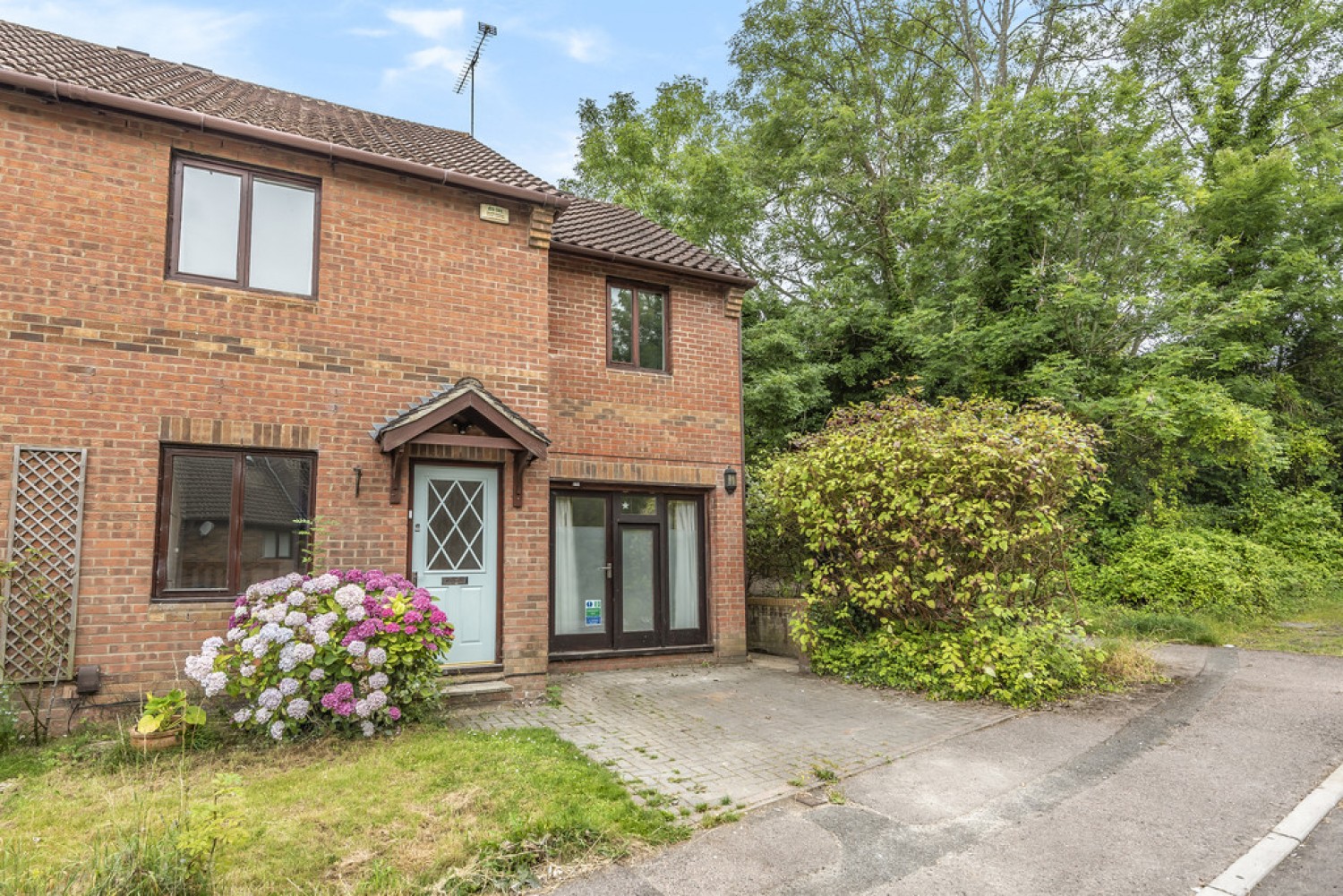 1 bedroom House for Letting Ivy Close, Badger Farm, Winchester