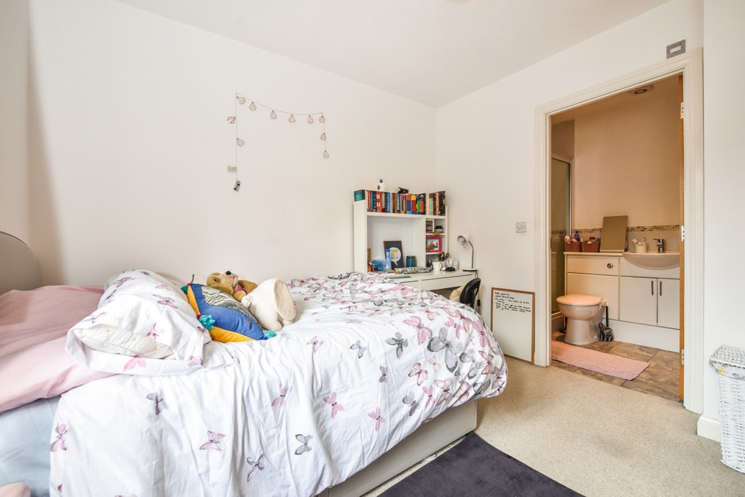 2 bedroom Flat for Sale Church Green Close, Winchester