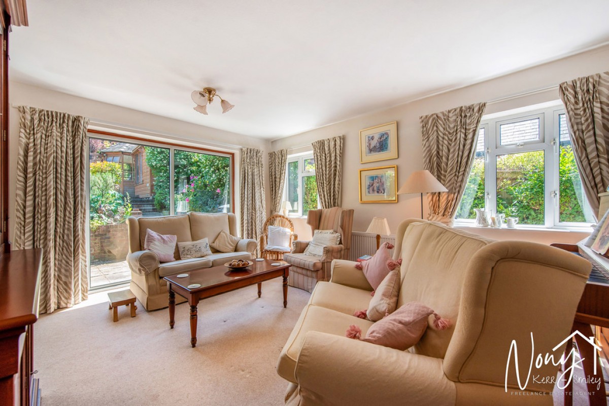 Hazeley Road, Twyford