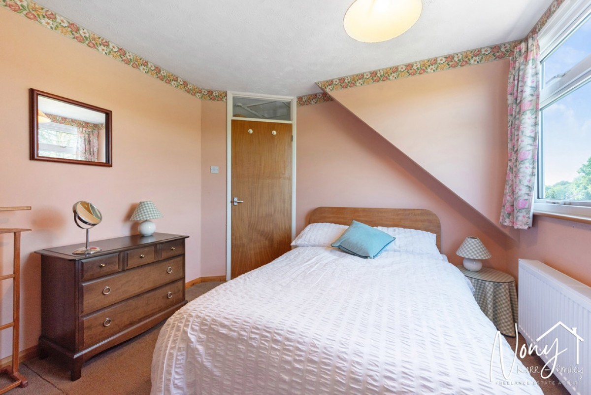 Hazeley Road, Twyford