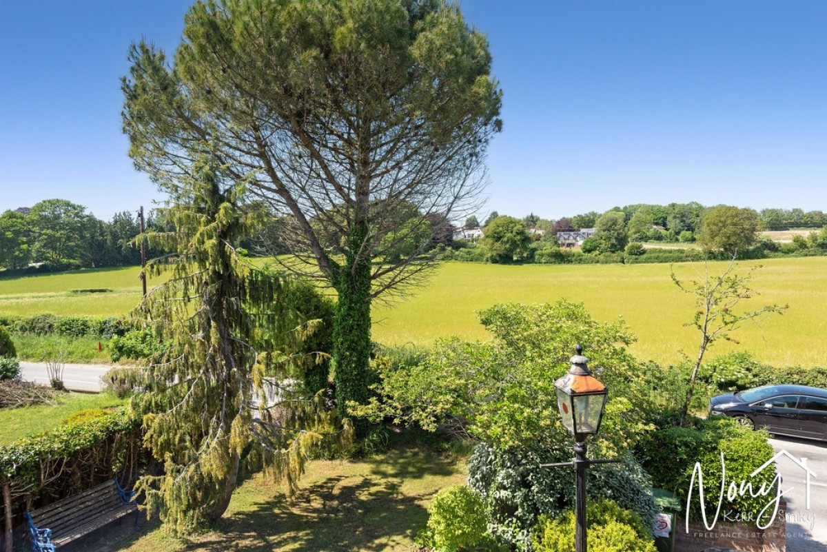 Hazeley Road, Twyford