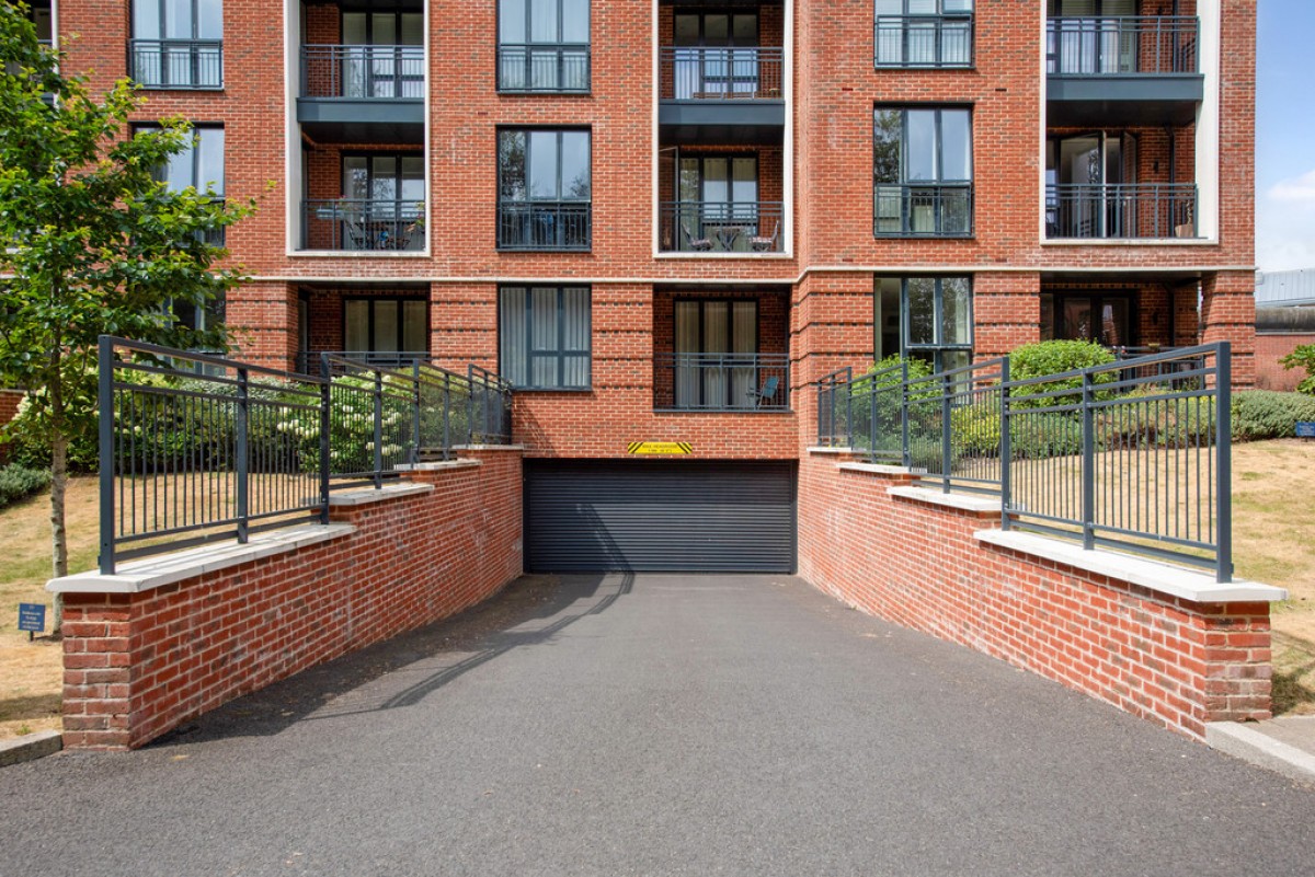Bedivere House, Fellowes Rise, Winchester