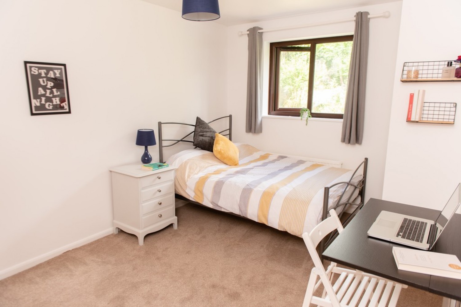 1 bedroom House of Multiple Occupation for Letting Honeysuckle Close, Badger Farm, Winchester