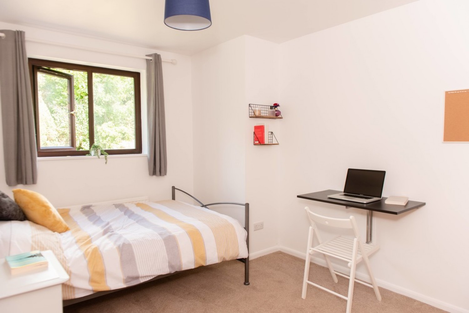 1 bedroom House of Multiple Occupation for Letting Honeysuckle Close, Badger Farm, Winchester