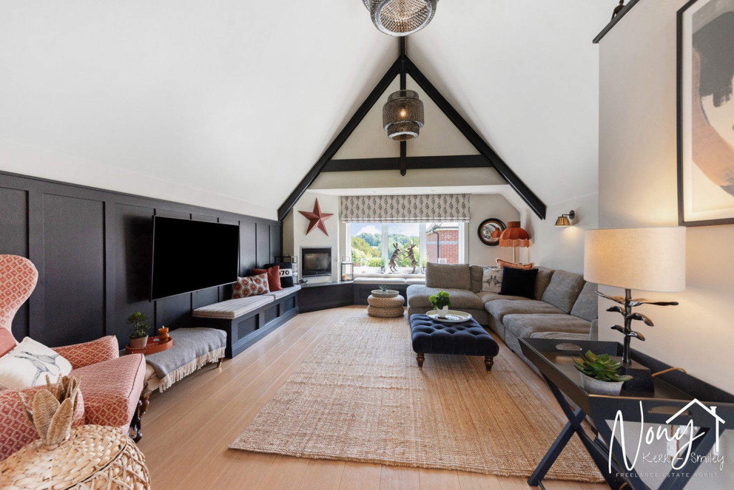 5 bedroom House for Sale Church Lane, Northington