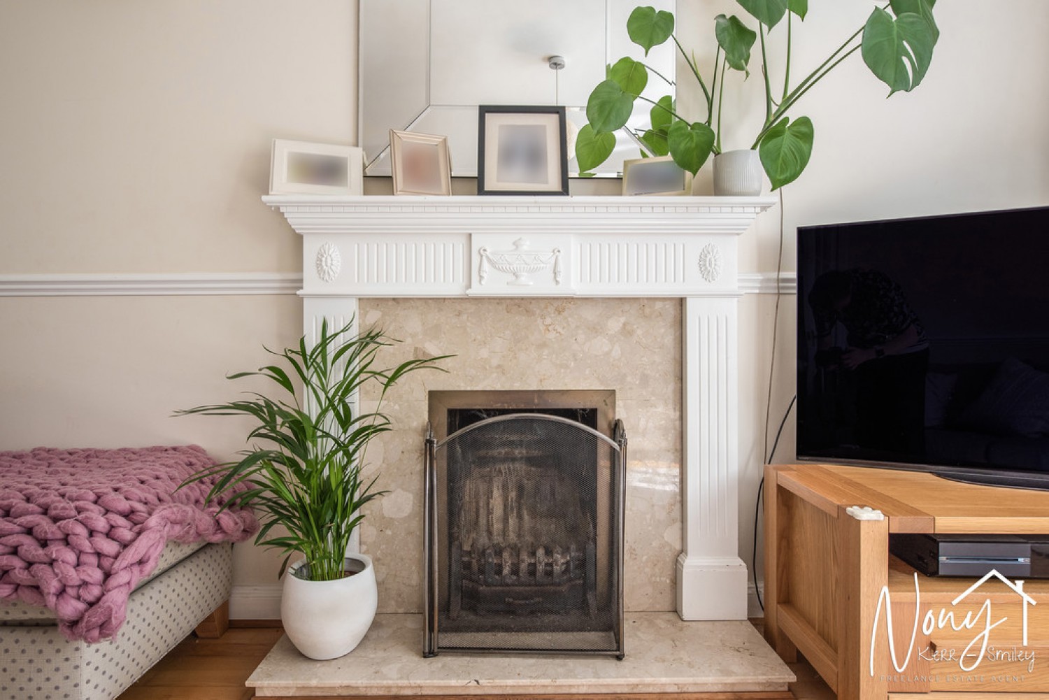 4 bedroom House for Sale Wentworth Grange, St Cross