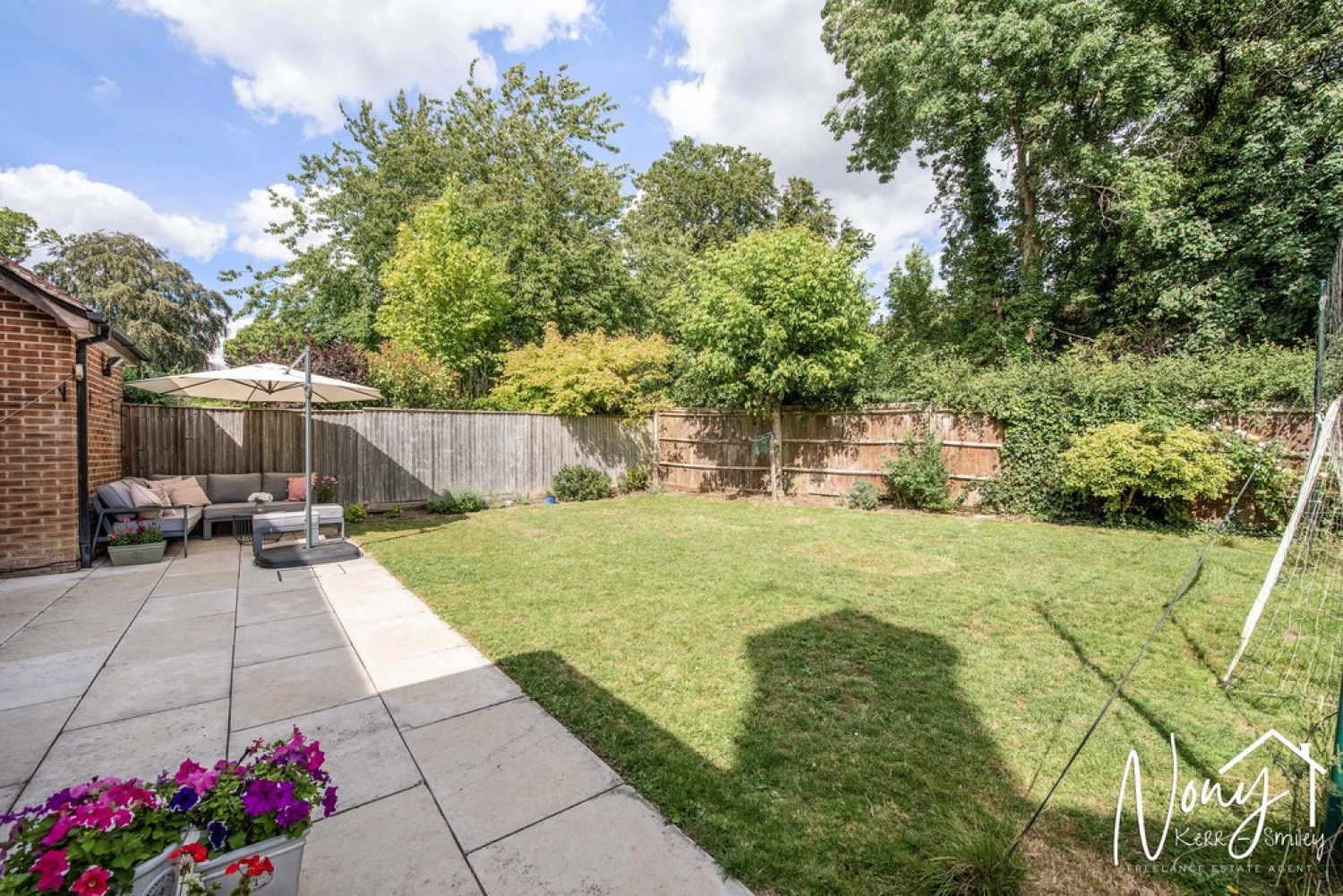 4 bedroom House for Sale Wentworth Grange, St Cross