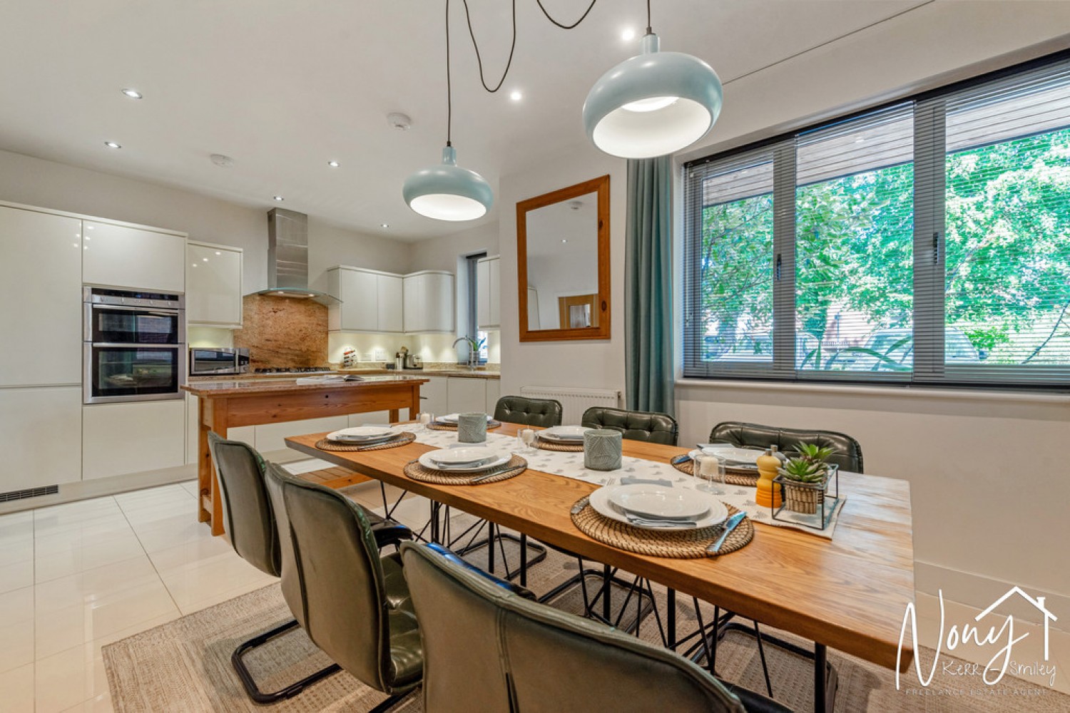 4 bedroom House for Sale Silverwood Mews, Winchester