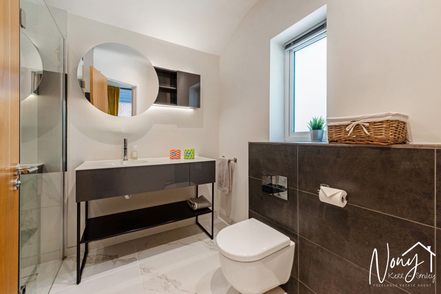 4 bedroom House for Sale Silverwood Mews, Winchester