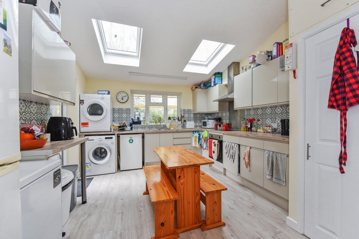 Thurmond Crescent, Winchester