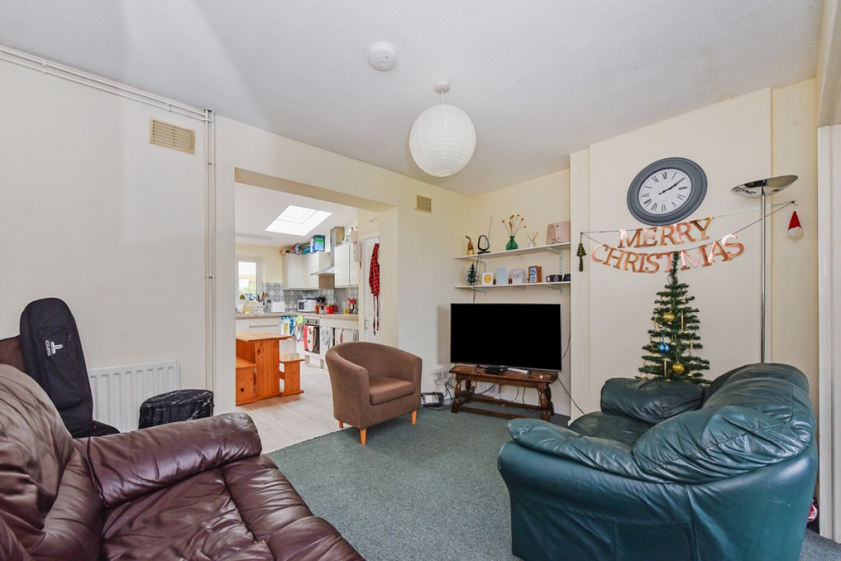 Thurmond Crescent, Winchester