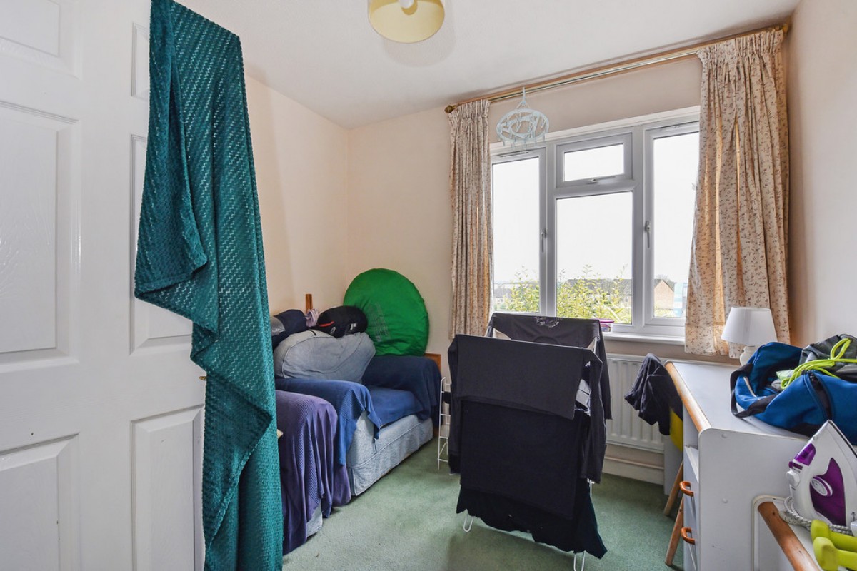 Thurmond Crescent, Winchester