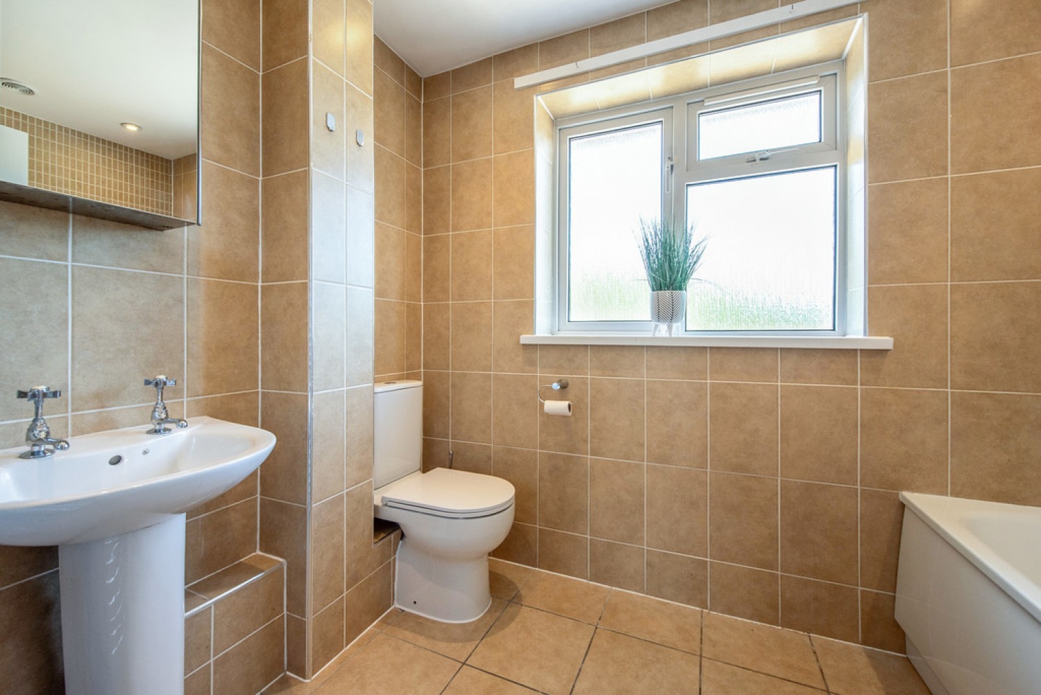 3 bedroom House for Letting Oglander Road, Winchester