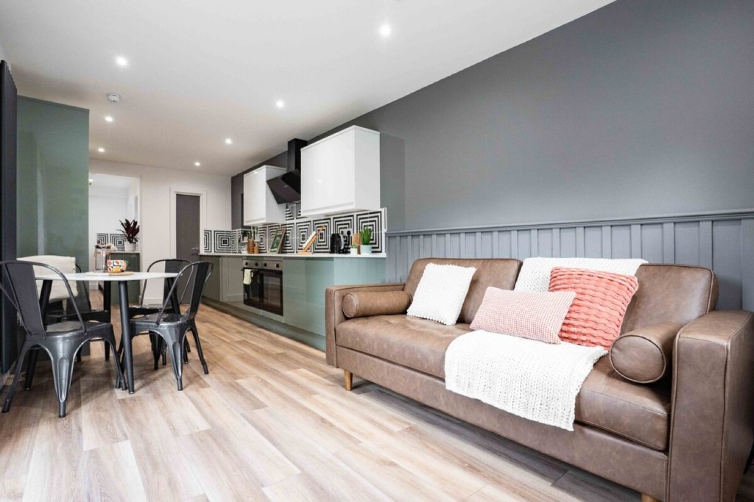 1 bedroom House of Multiple Occupation for Letting Cobbett Close (TF)