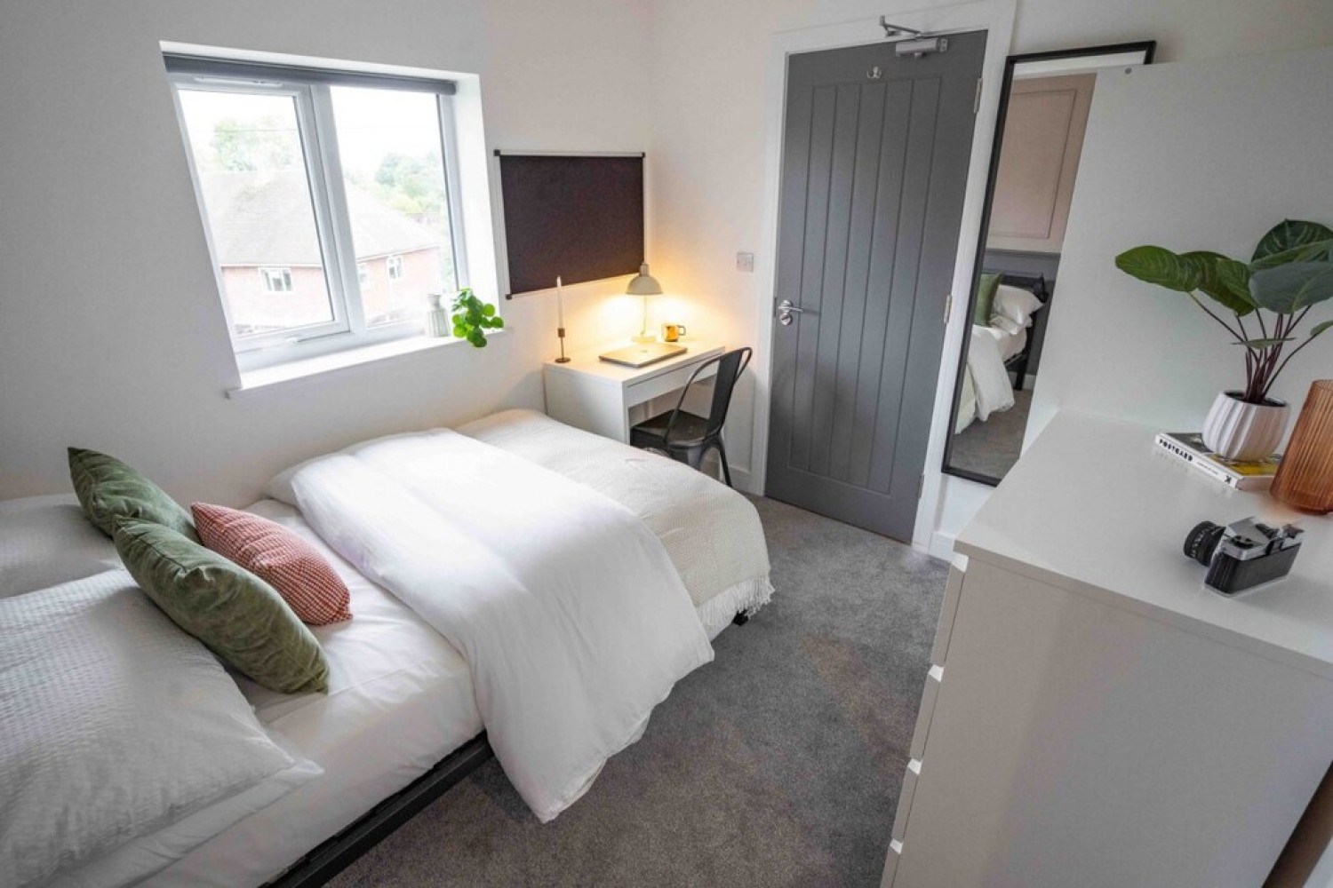 1 bedroom House of Multiple Occupation for Letting Cobbett Close (TF)