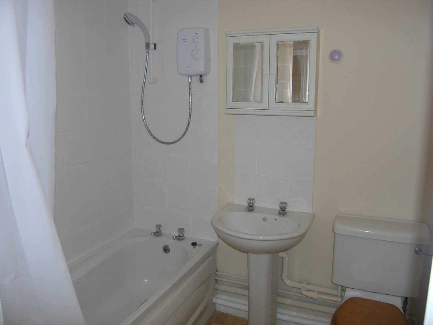 2 bedroom Flat for Letting Ashby Court