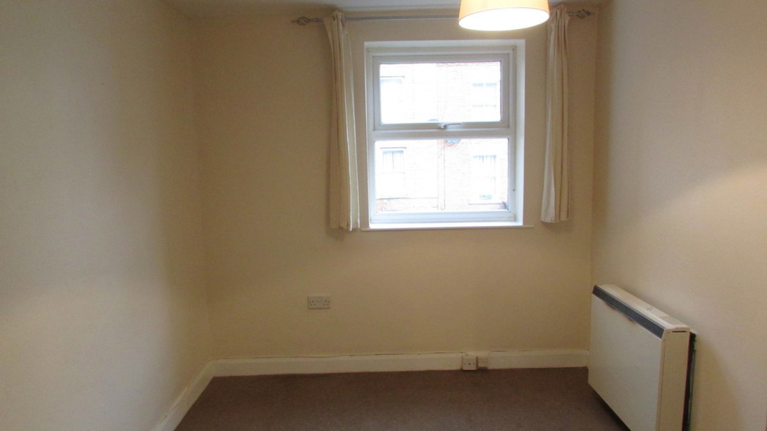 2 bedroom Flat for Letting Ashby Court