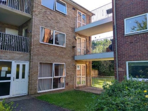 Greenhill Court, Lodge Close